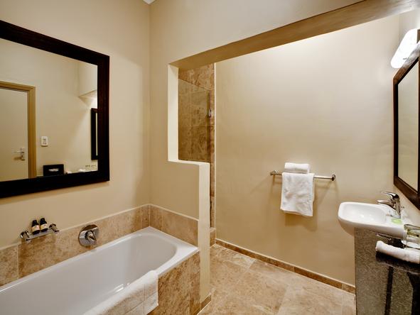 Ambassador Hotel - Bathroom